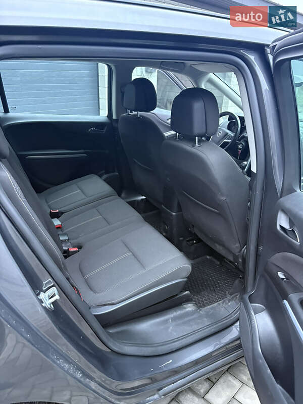 Минивэн Opel Zafira Tourer 2012 в Ровно