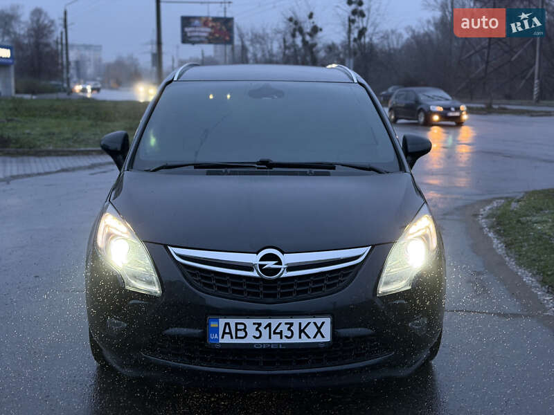 Мінівен Opel Zafira Tourer 2014 в Полтаві фото 13 Мінівен Opel Zafira Tourer 2014 в Полтаві