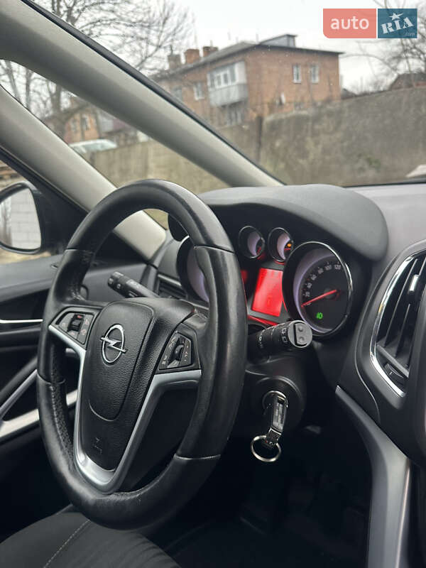 Мінівен Opel Zafira Tourer 2012 в Хоролі