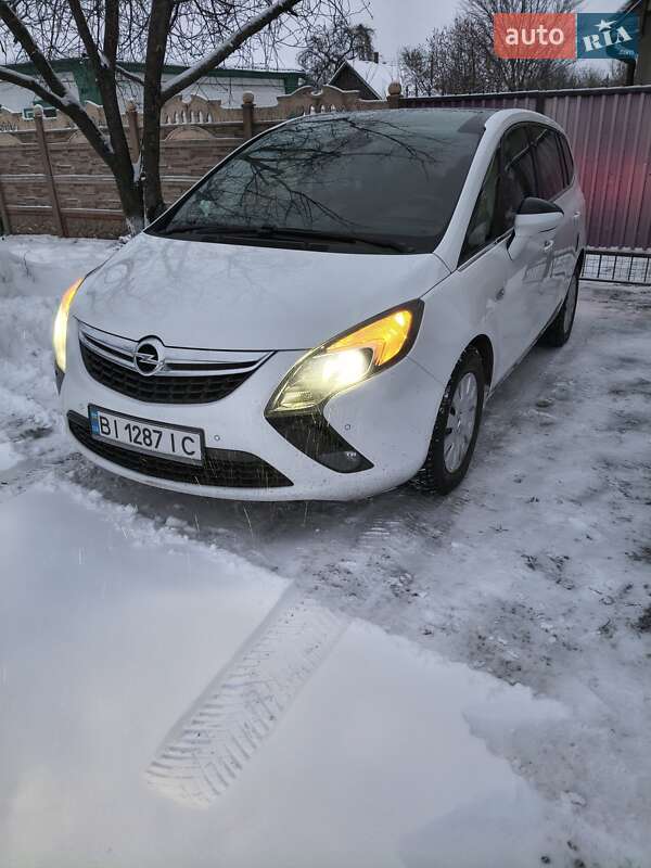 Мінівен Opel Zafira Tourer 2015 в Лубнах