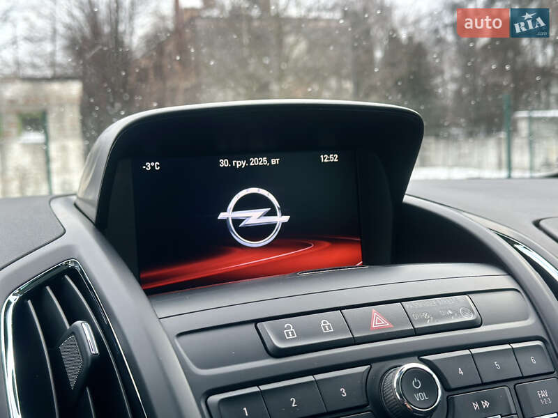 Мінівен Opel Zafira Tourer 2015 в Житомирі