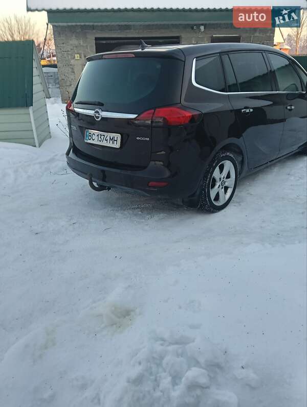 Минивэн Opel Zafira Tourer 2013 в Жовкве