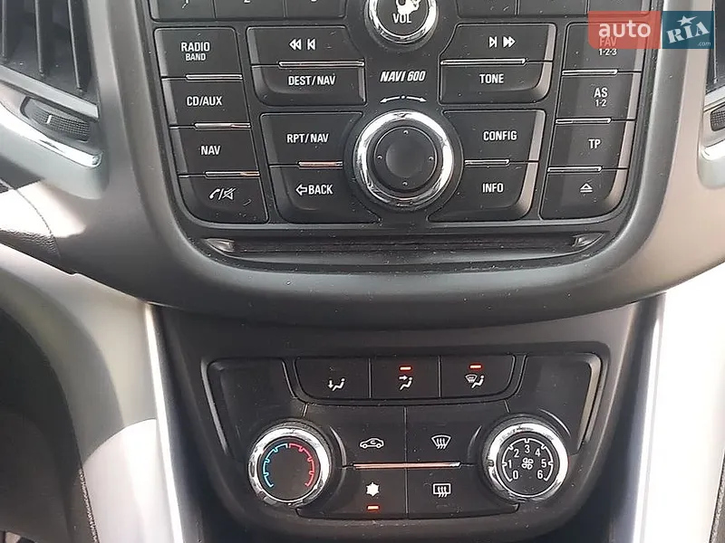 Opel Zafira Tourer 2012