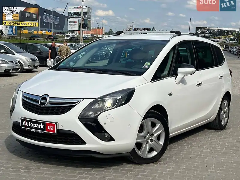 Opel Zafira Tourer 2012