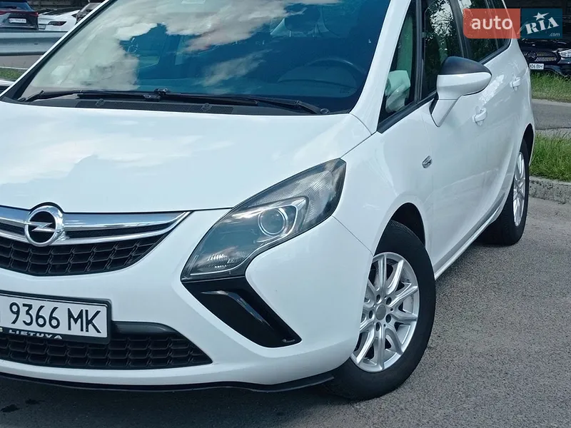 Opel Zafira Tourer