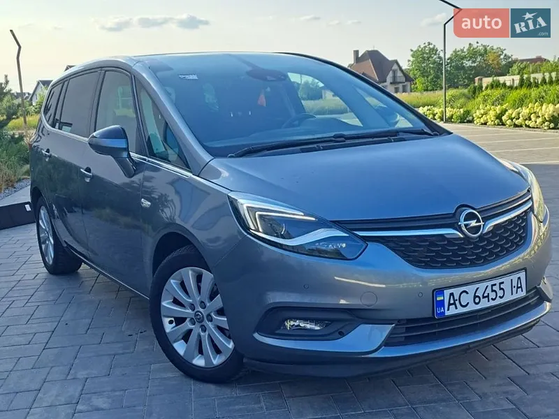 Opel Zafira Tourer 2017