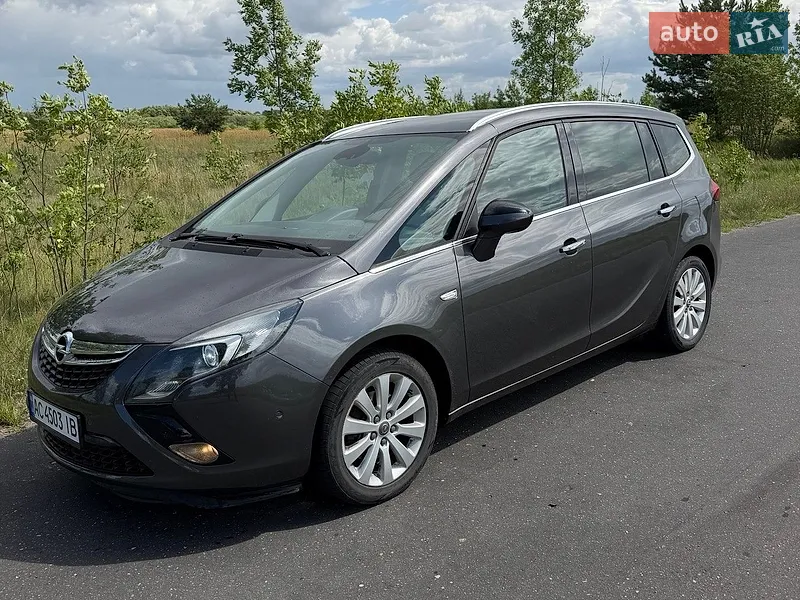 Opel Zafira Tourer 2012
