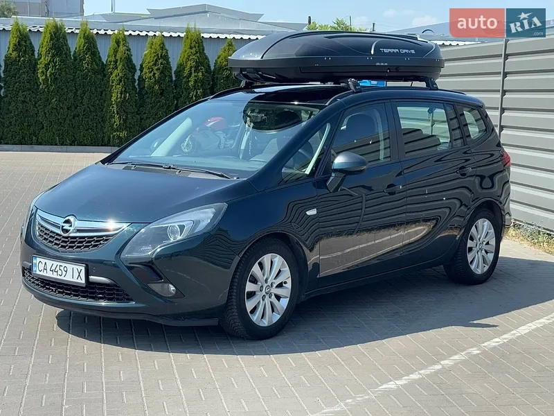 Opel Zafira Tourer 2015