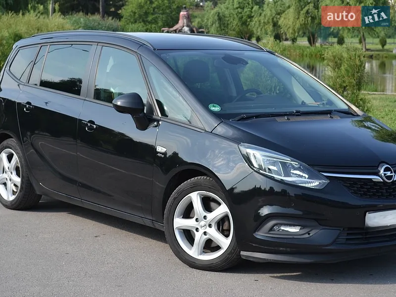 Opel Zafira Tourer 2017