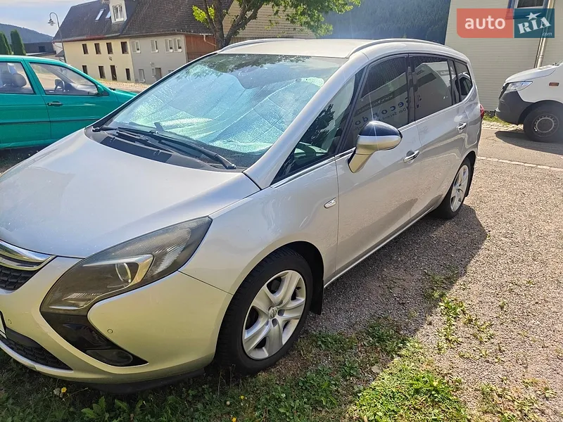 Opel Zafira Tourer