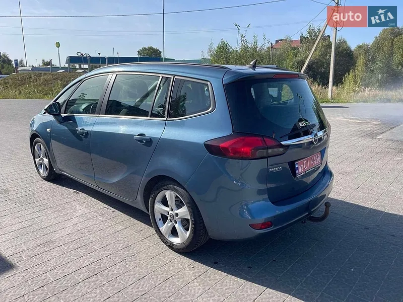 Opel Zafira Tourer 2012