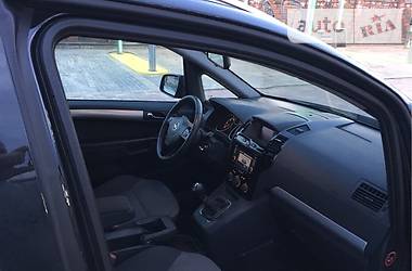 Универсал Opel Zafira 2012 в Ровно