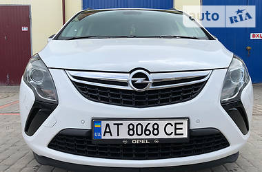 Универсал Opel Zafira 2012 в Тернополе