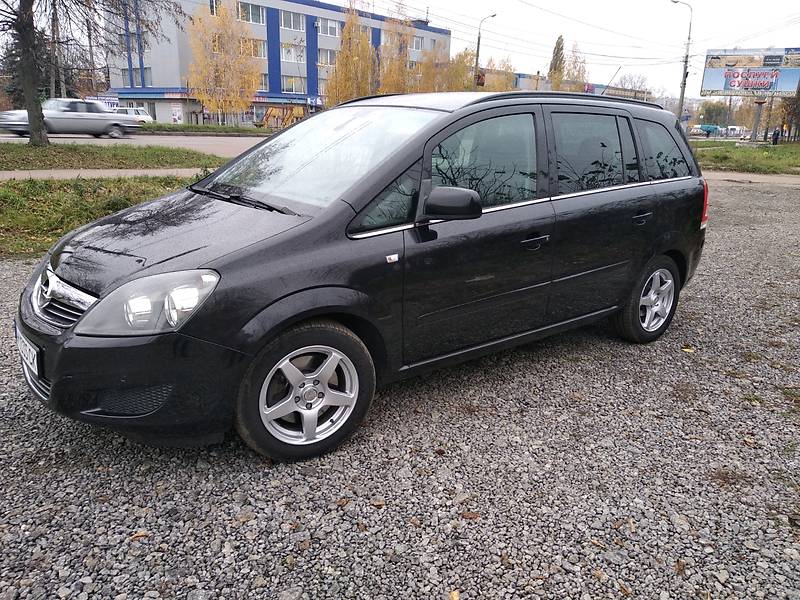 Универсал Opel Zafira 2011 в Бердичеве