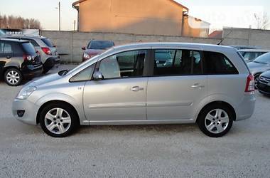  Opel Zafira 2010 в Нововолынске