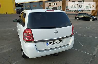 Минивэн Opel Zafira 2008 в Житомире