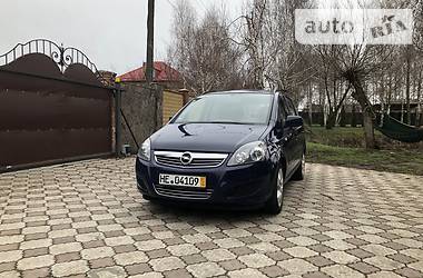 Минивэн Opel Zafira 2013 в Киеве