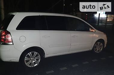 Минивэн Opel Zafira 2007 в Луцке