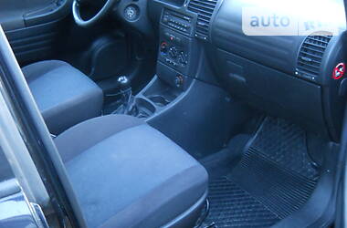 Універсал Opel Zafira 2002 в 