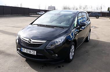 Мінівен Opel Zafira 2014 в 