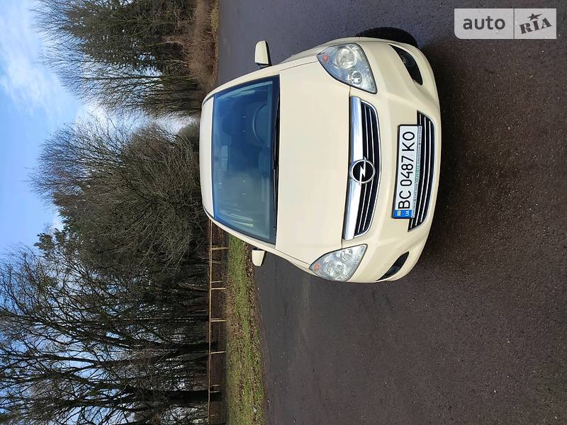 Мінівен Opel Zafira 2009 в Львові