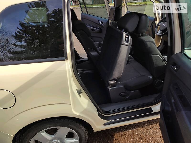 Мінівен Opel Zafira 2009 в Львові