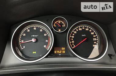 Універсал Opel Zafira 2011 в 