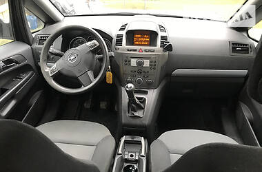 Универсал Opel Zafira 2006 в Бережанах