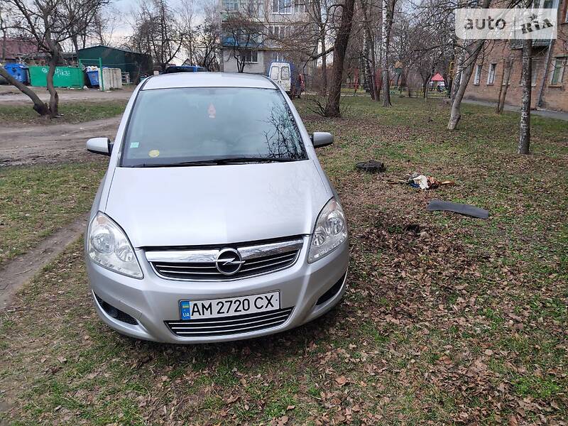 Універсал Opel Zafira 2008 в Звягелі