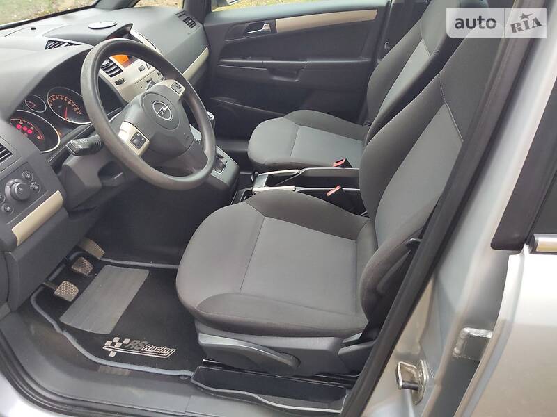 Універсал Opel Zafira 2008 в Звягелі