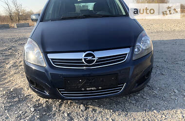 Минивэн Opel Zafira 2011 в Житомире