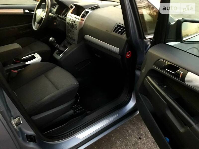Мінівен Opel Zafira 2006 в Звягелі