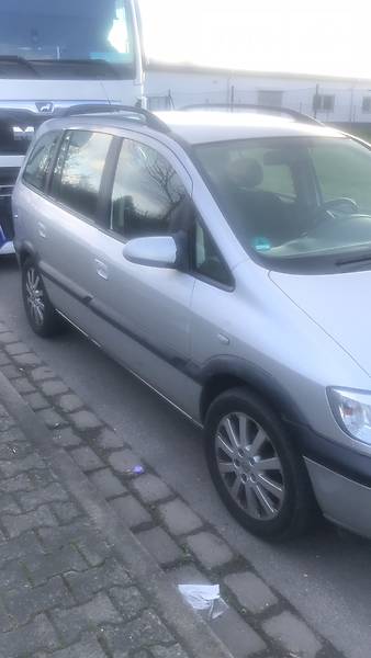 Минивэн Opel Zafira 2003 в Ямполе