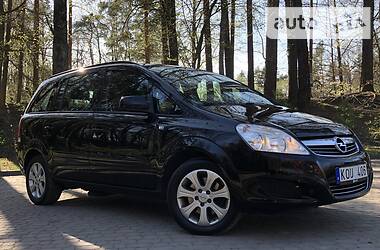 Мінівен Opel Zafira 2010 в 