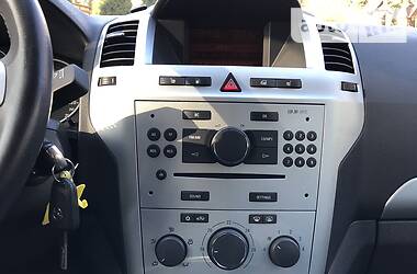 Мінівен Opel Zafira 2010 в 