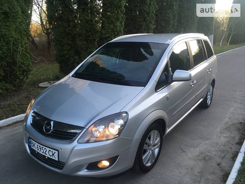 Мінівен Opel Zafira 2009 в 