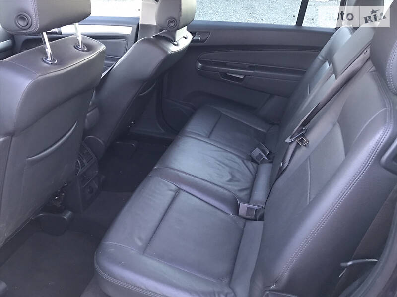 Мінівен Opel Zafira 2010 в Луцьку