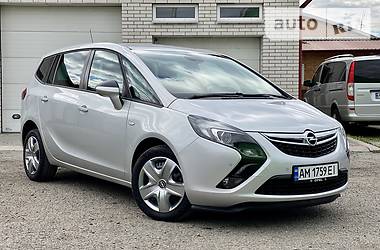 Седан Opel Zafira 2015 в Киеве