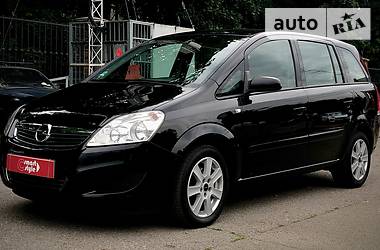 Минивэн Opel Zafira 2009 в Киеве