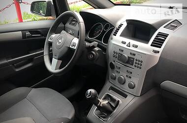 Минивэн Opel Zafira 2009 в Киеве