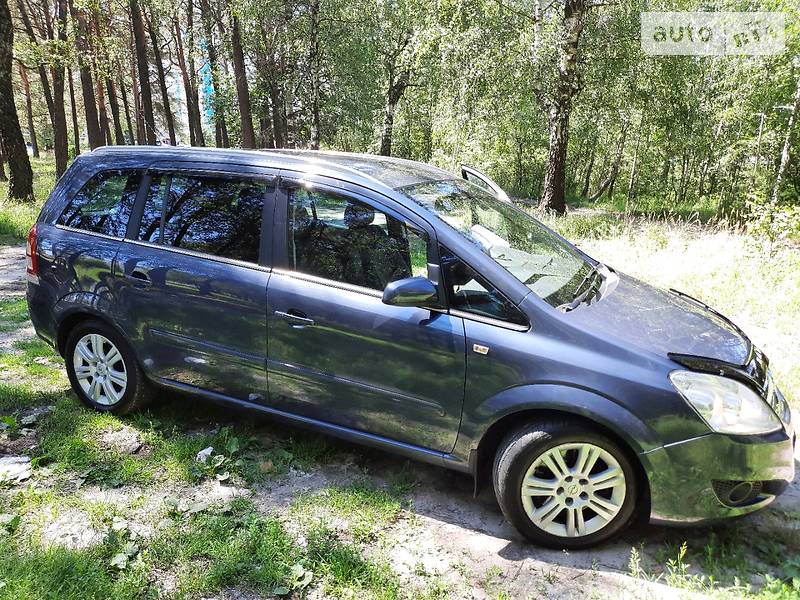 Минивэн Opel Zafira 2008 в Чернигове