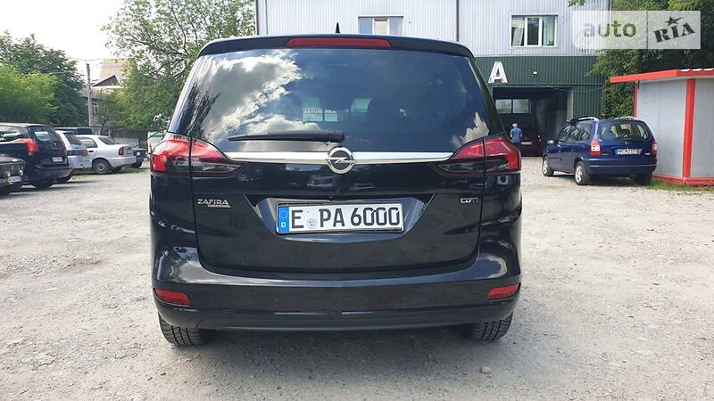 Універсал Opel Zafira 2014 в Івано-Франківську