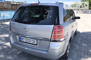 Универсал Opel Zafira 2006 в Тернополе