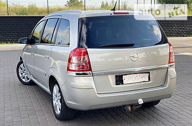 Мінівен Opel Zafira 2008 в Рівному