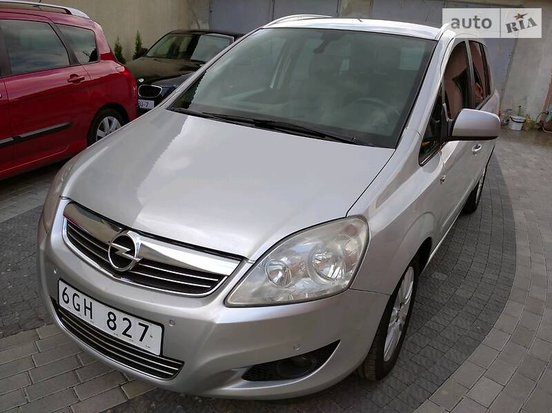 Універсал Opel Zafira 2010 в Стрию фото 3 Універсал Opel Zafira 2010 в Стрию