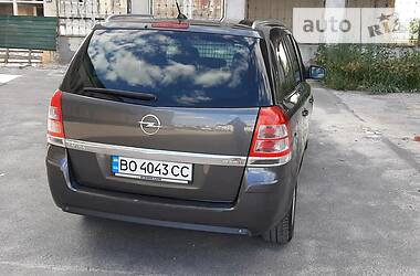 Минивэн Opel Zafira 2010 в Тернополе