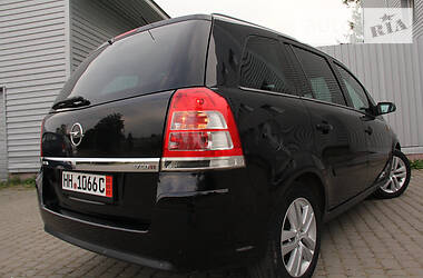 Минивэн Opel Zafira 2009 в Дрогобыче