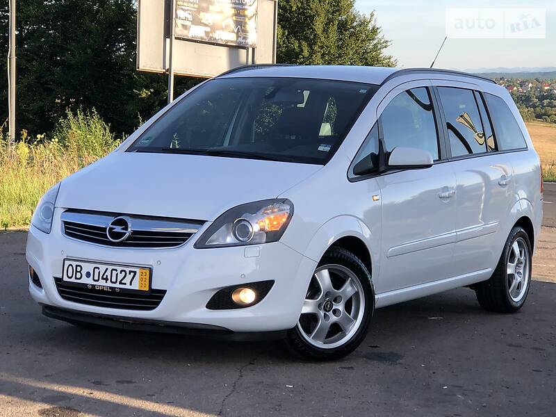Мінівен Opel Zafira 2009 в Дрогобичі