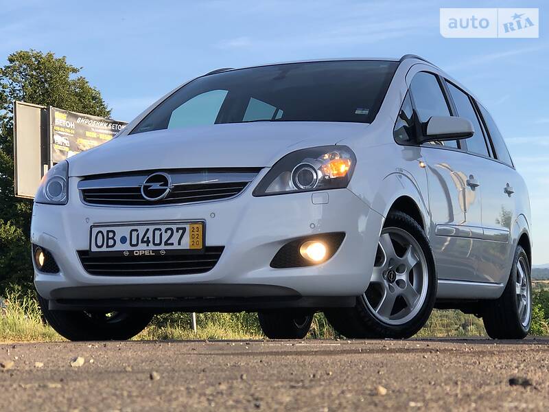 Мінівен Opel Zafira 2009 в Дрогобичі