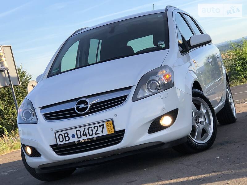 Мінівен Opel Zafira 2009 в Дрогобичі